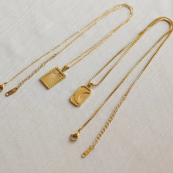 New 18K Gold Moon&Sun Pendant Necklace - Picture 2 of 7